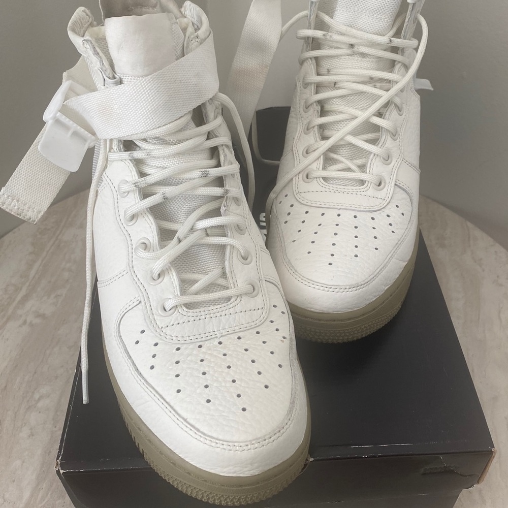 OFFERS! ❤️ Nike Men’s Sneakers